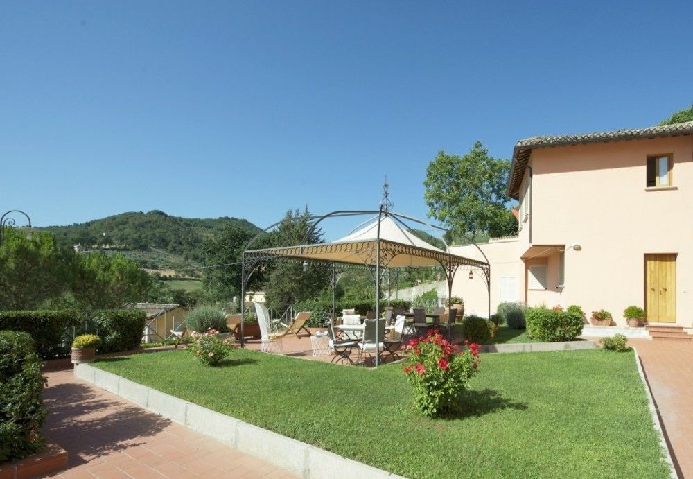 Albergo Villa Cristina Spoleto Bagian luar foto